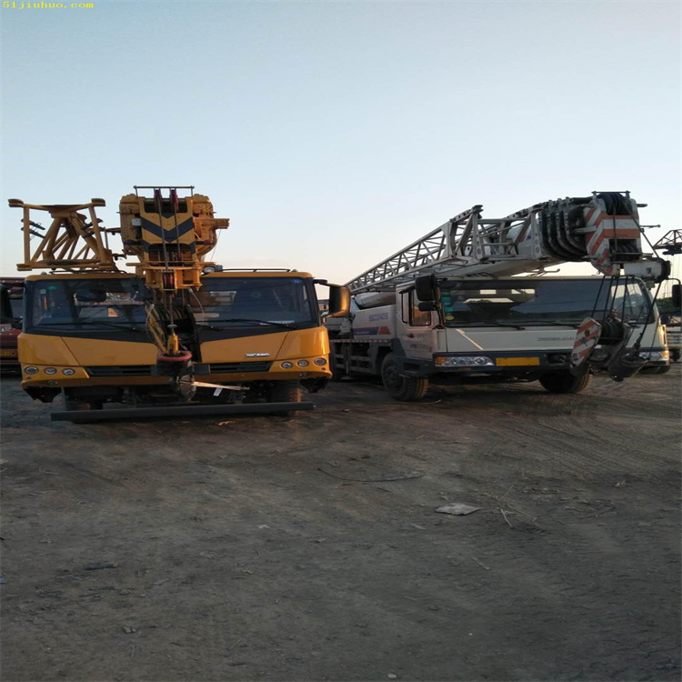 昭化吊车吊挖机正确办法